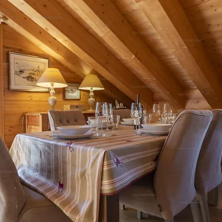 Superbe Triplex De 200 M.c. - Vue Sur La Saulire Et Les Pistes De Moriond Apartment *