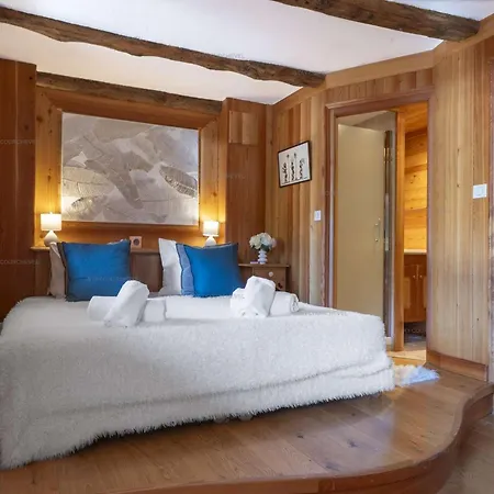 Superbe Triplex De 200 M.c. - Vue Sur La Saulire Et Les Pistes De Moriond Apartment *